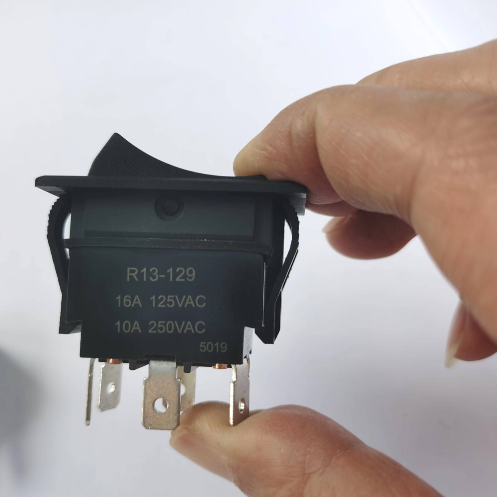 R13-129 4Pin 6Pins 125/250V 16 - Power Tools Electrical review and price