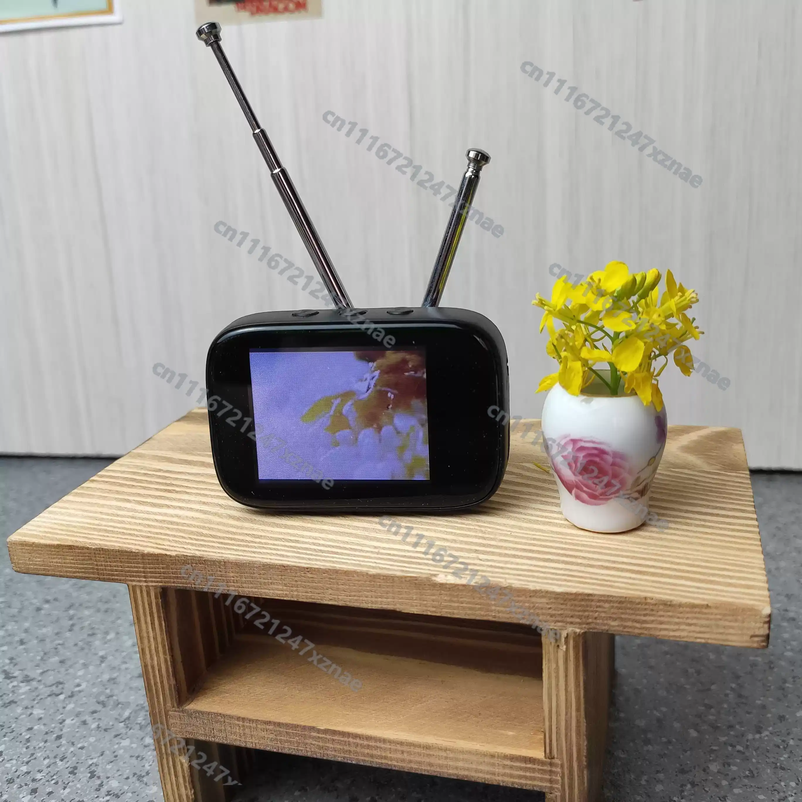 Mini Retro TV for Dollhouse 1: - Power Tools Video review and price